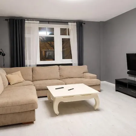 Luxury By Embassy Apartamento