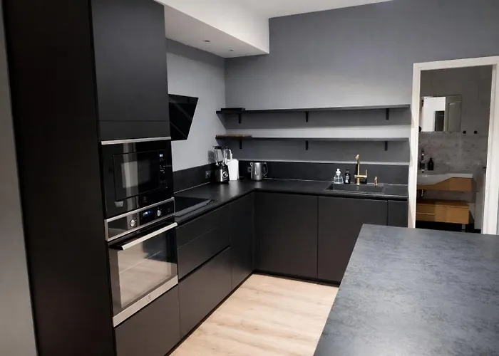 Luxury By Embassy Appartamento